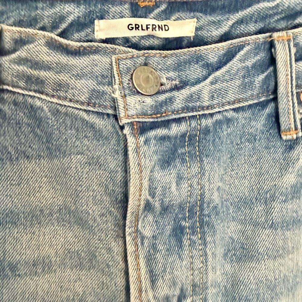 Grlfrnd Karolina Distressed High Rise Jeans in A Liitle More Love Wash 32 NWT - Picture 5 of 11